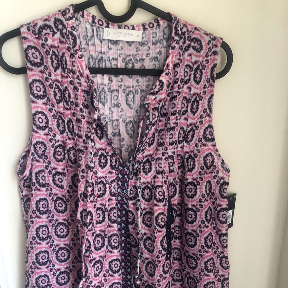 Brand new lucky brand blouse for ladies in size M, beautiful colors